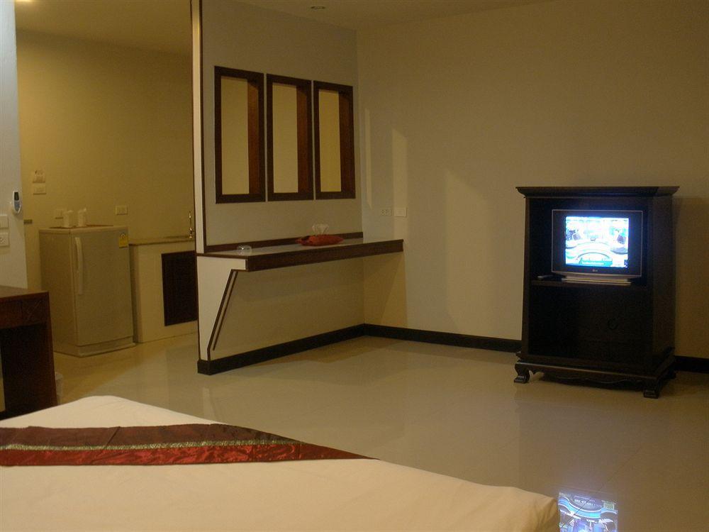 Appartamento C.A.P Mansion Phuket Esterno foto