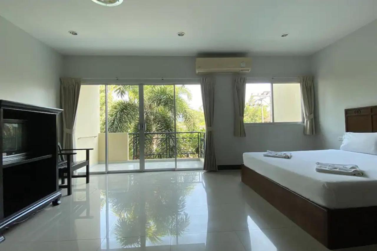 Appartamento C.A.P Mansion Phuket Esterno foto