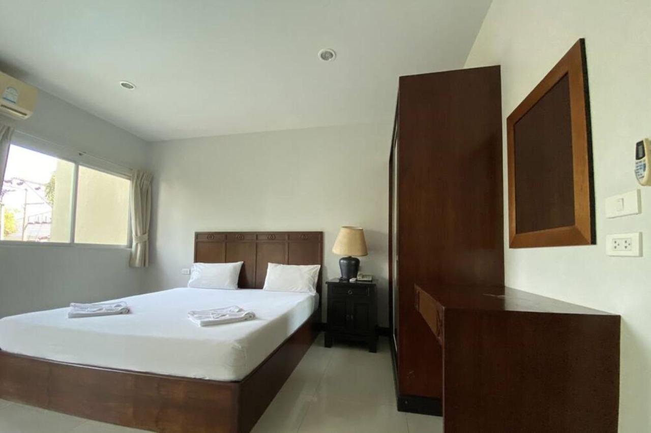 Appartamento C.A.P Mansion Phuket Esterno foto