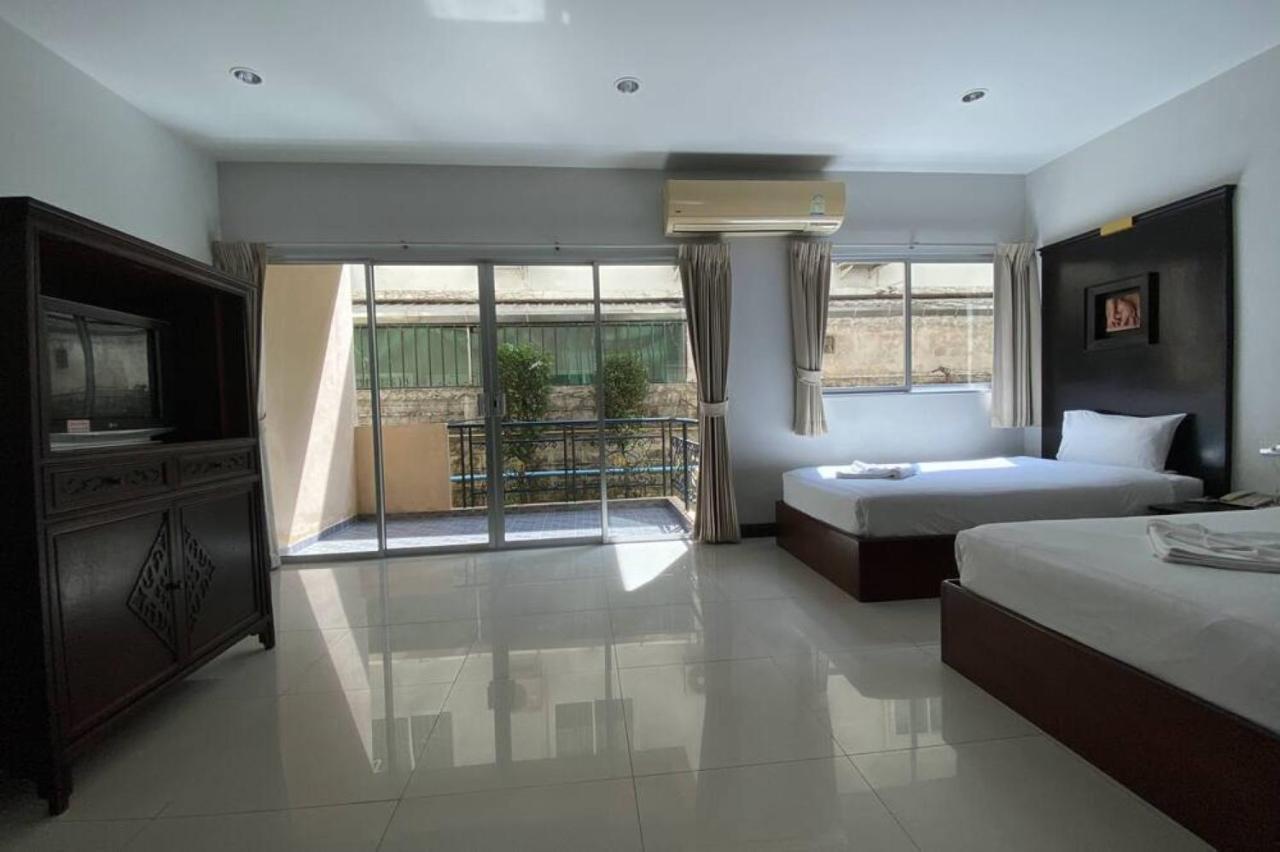 Appartamento C.A.P Mansion Phuket Esterno foto