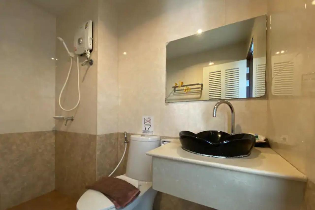 Appartamento C.A.P Mansion Phuket Esterno foto