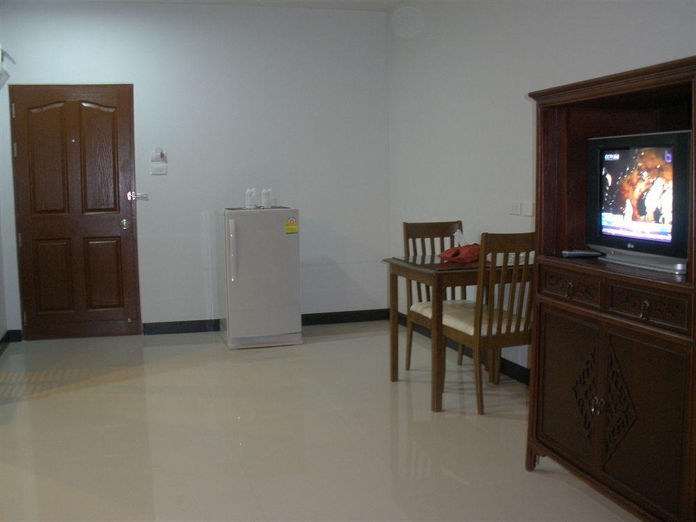 Appartamento C.A.P Mansion Phuket Esterno foto