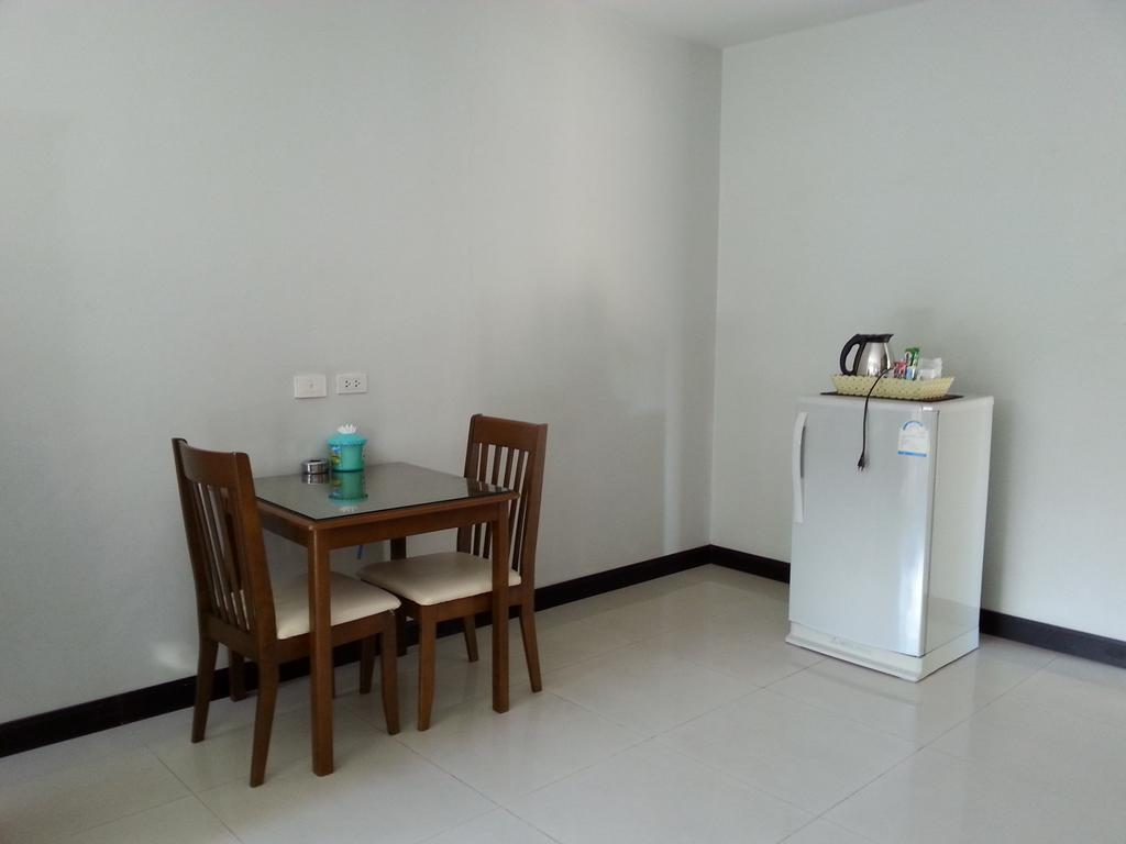 Appartamento C.A.P Mansion Phuket Esterno foto