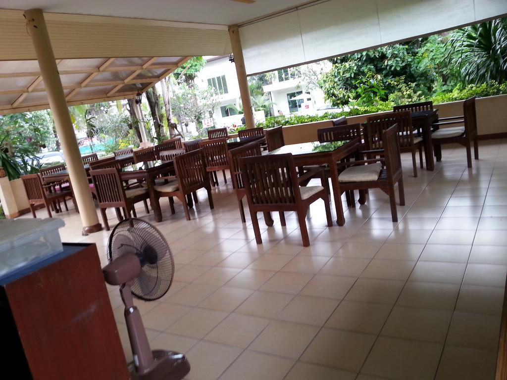 Appartamento C.A.P Mansion Phuket Esterno foto