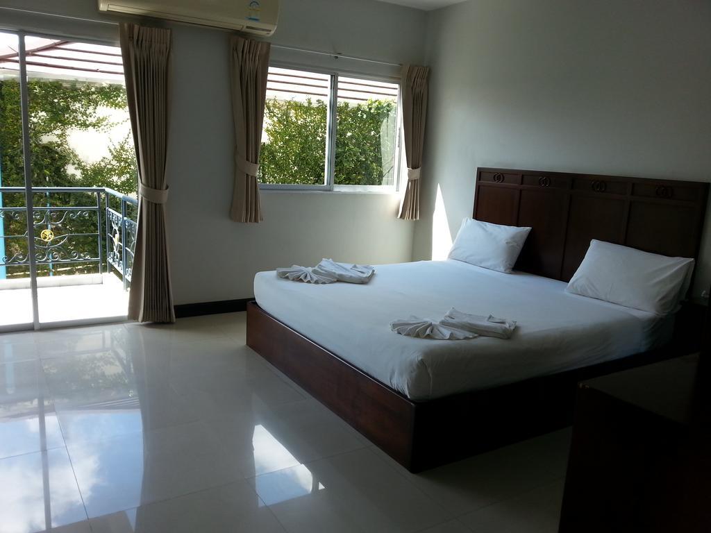 Appartamento C.A.P Mansion Phuket Esterno foto