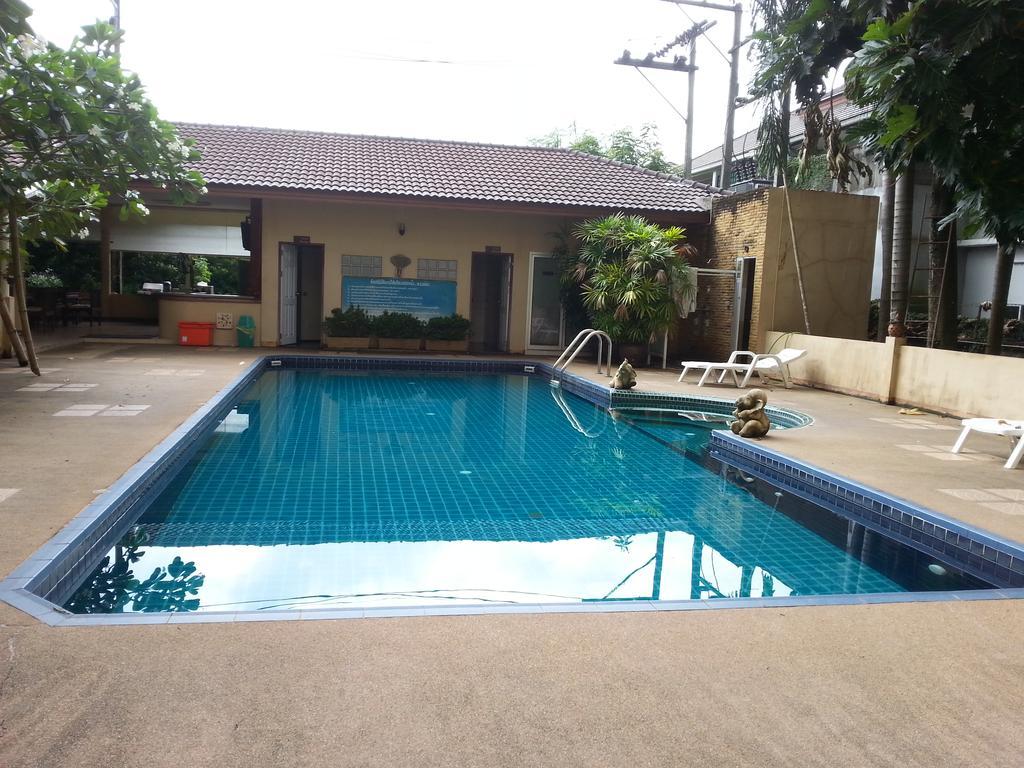 Appartamento C.A.P Mansion Phuket Esterno foto