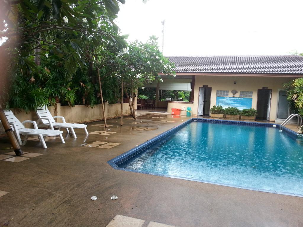 Appartamento C.A.P Mansion Phuket Esterno foto