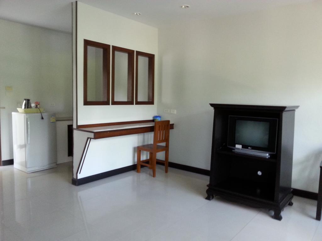Appartamento C.A.P Mansion Phuket Esterno foto
