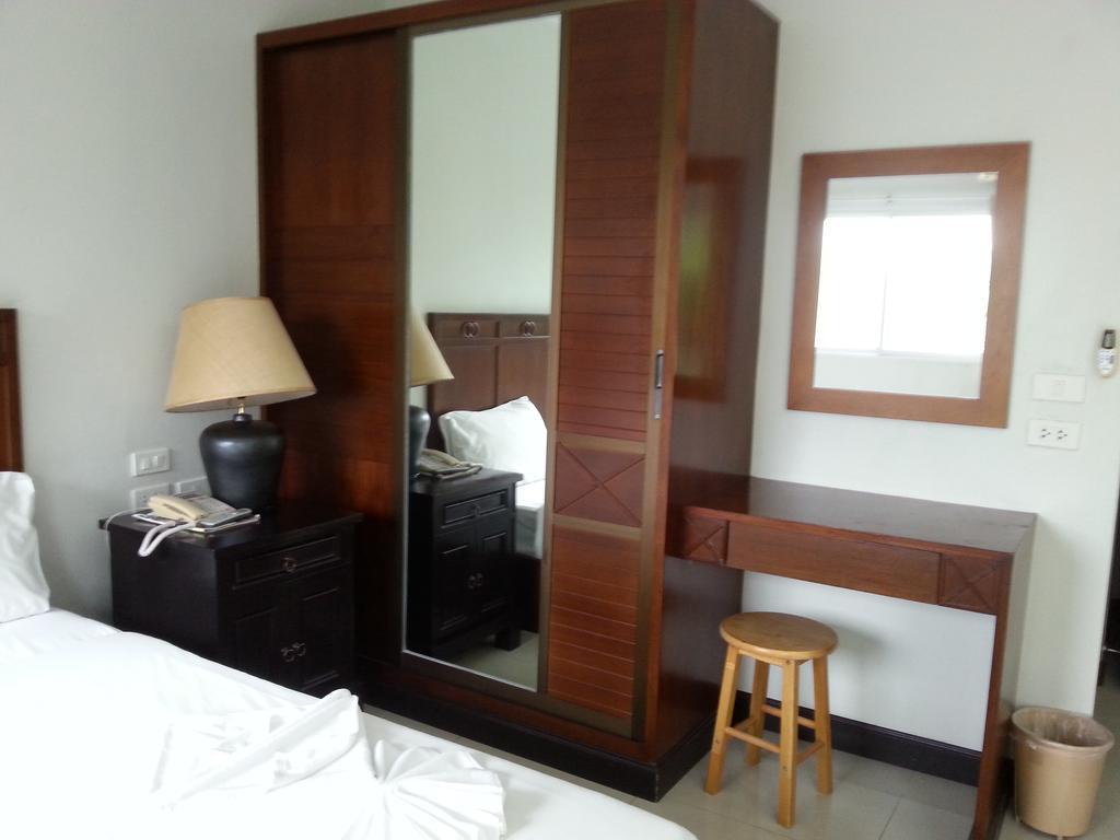 Appartamento C.A.P Mansion Phuket Esterno foto