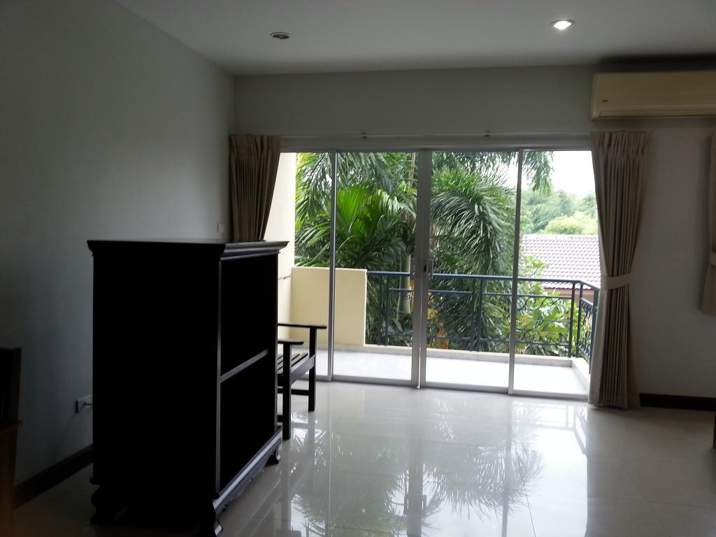 Appartamento C.A.P Mansion Phuket Esterno foto