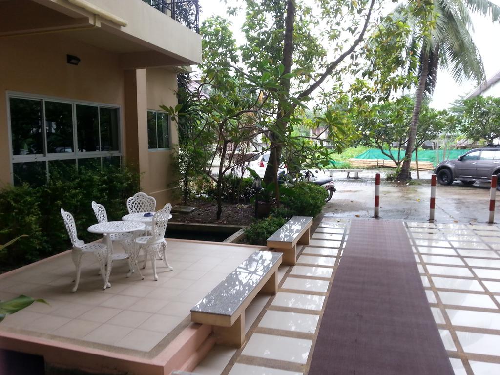 Appartamento C.A.P Mansion Phuket Esterno foto