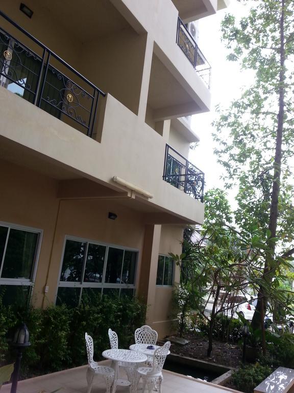 Appartamento C.A.P Mansion Phuket Esterno foto